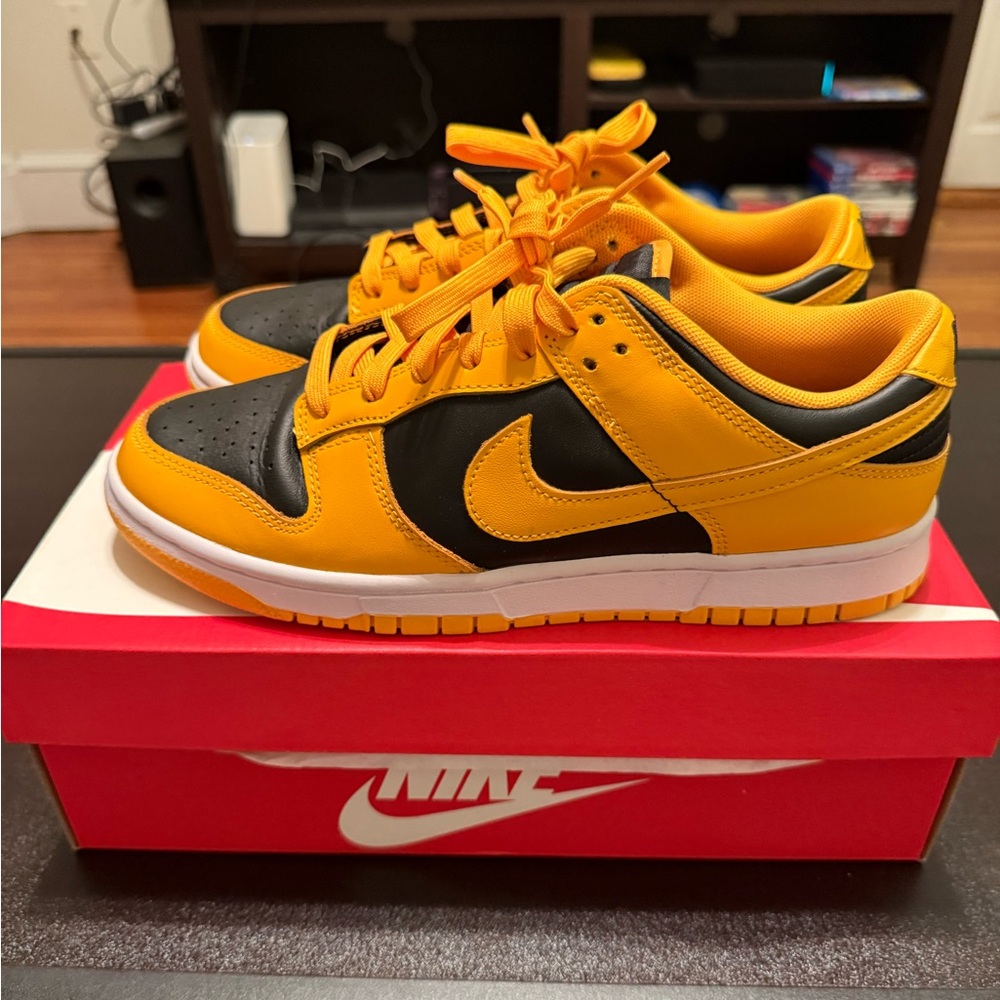 Black and Yellow Dunks Lo